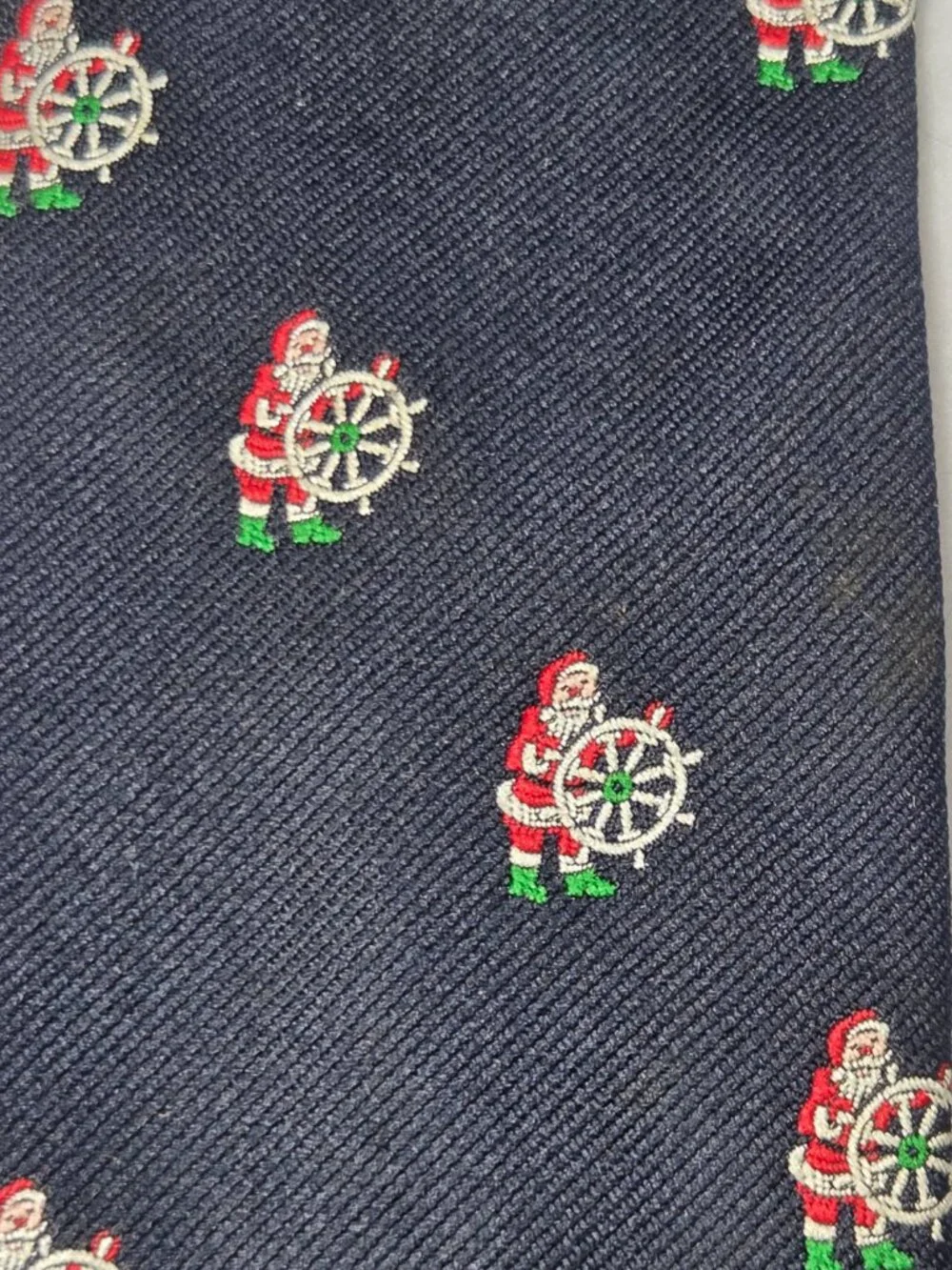 Cape Cod Boat Captain Santa Tie Navy Red Vintage 3 1/2
